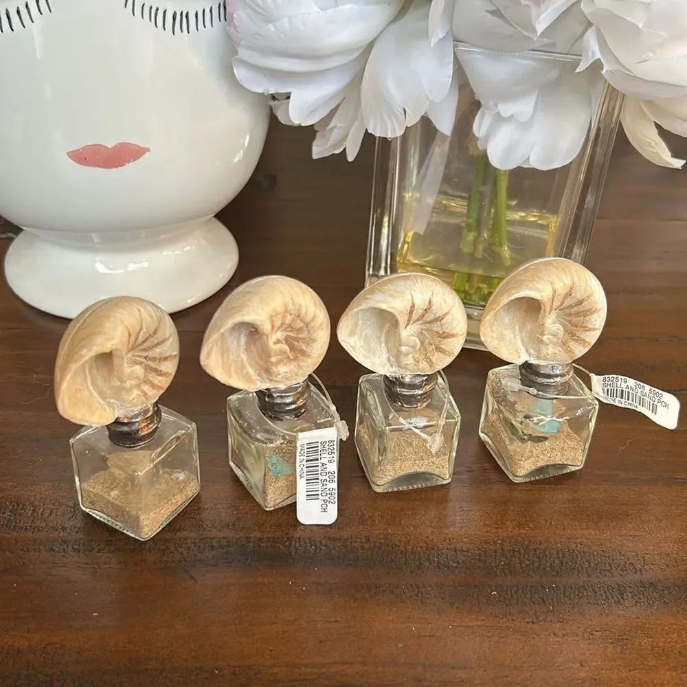 Pottery Barn Shell and Sand Place holders set of 4 NWT